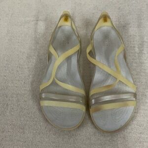 EUC Woman’s crocs sandals